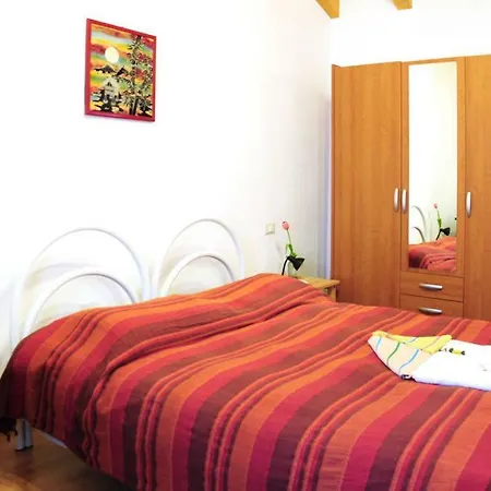 Al Ferdinandeo לינה וארוחת בוקר